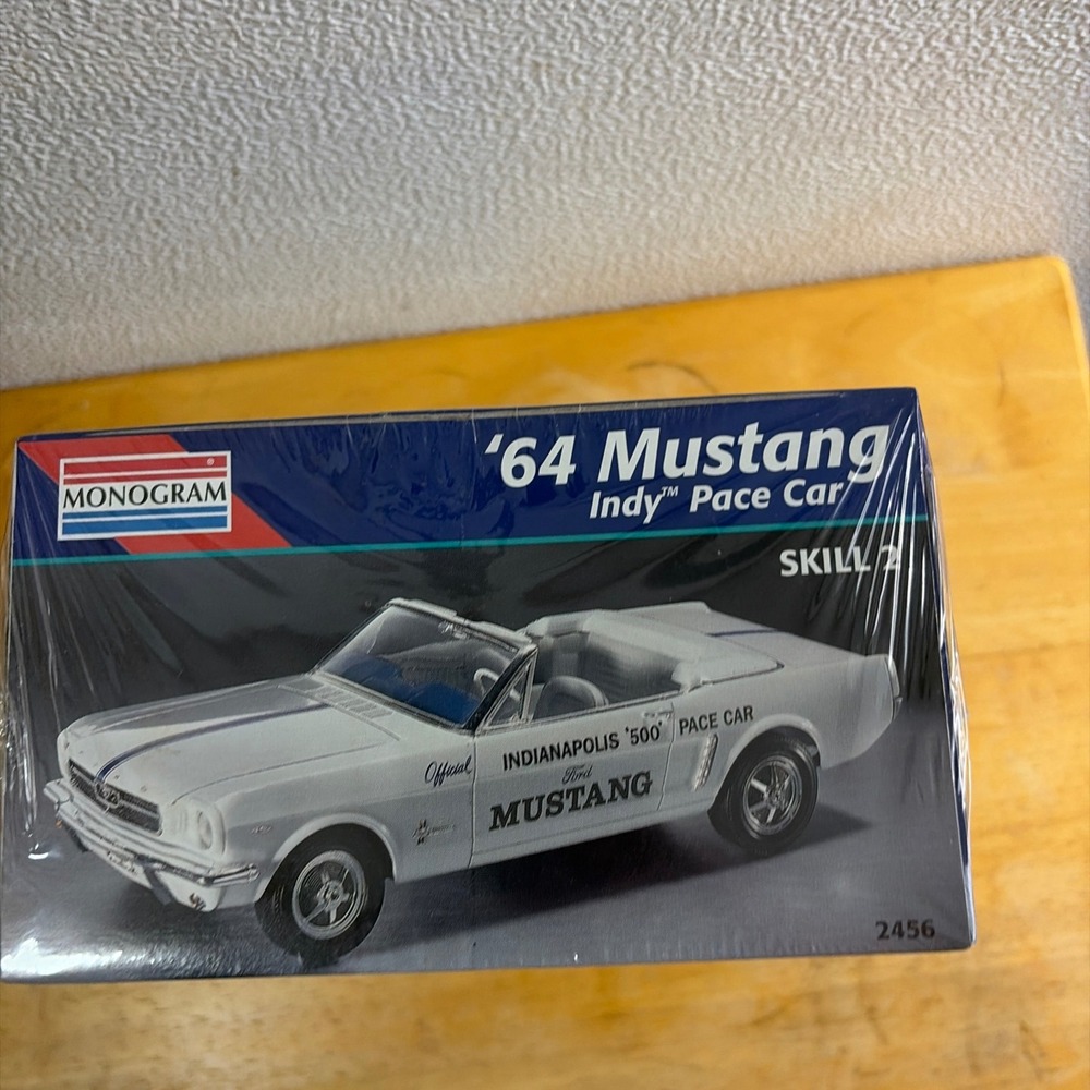 Monogram 1964 Ford Mustang Indy Pace‎ Car 1:24 Scale Model Kit 2456 Skill 2 NEW